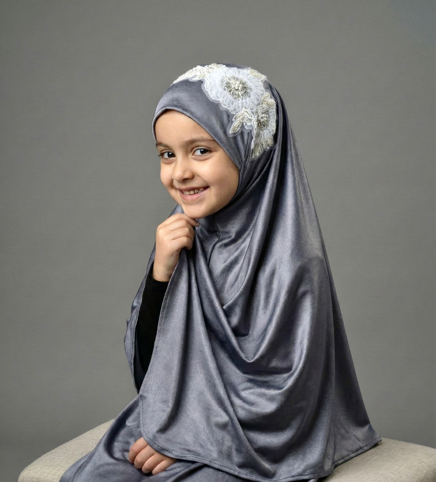 Premium Korean Spandex Hijab - Flower Lace — ছবি 5