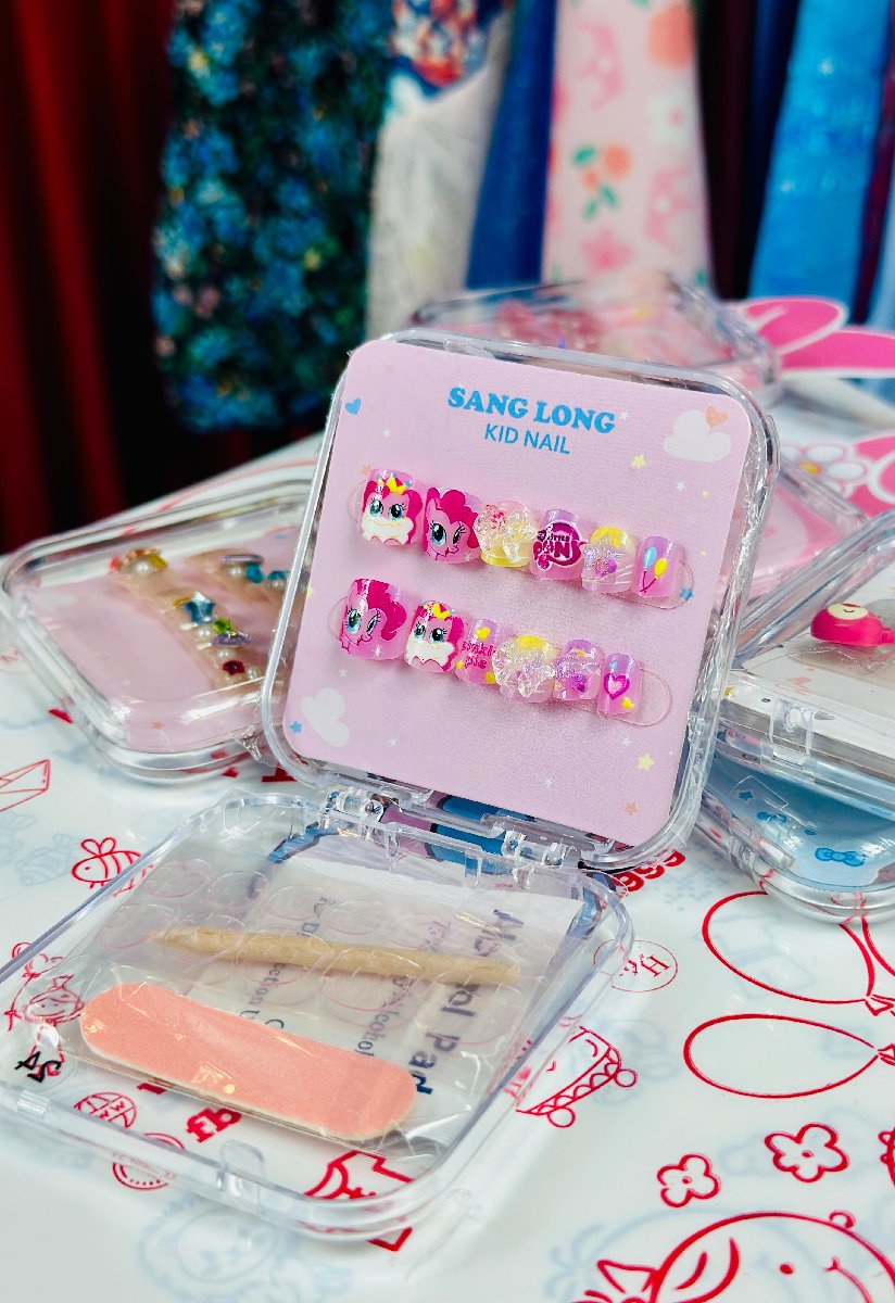Unicorn Barbie Nails