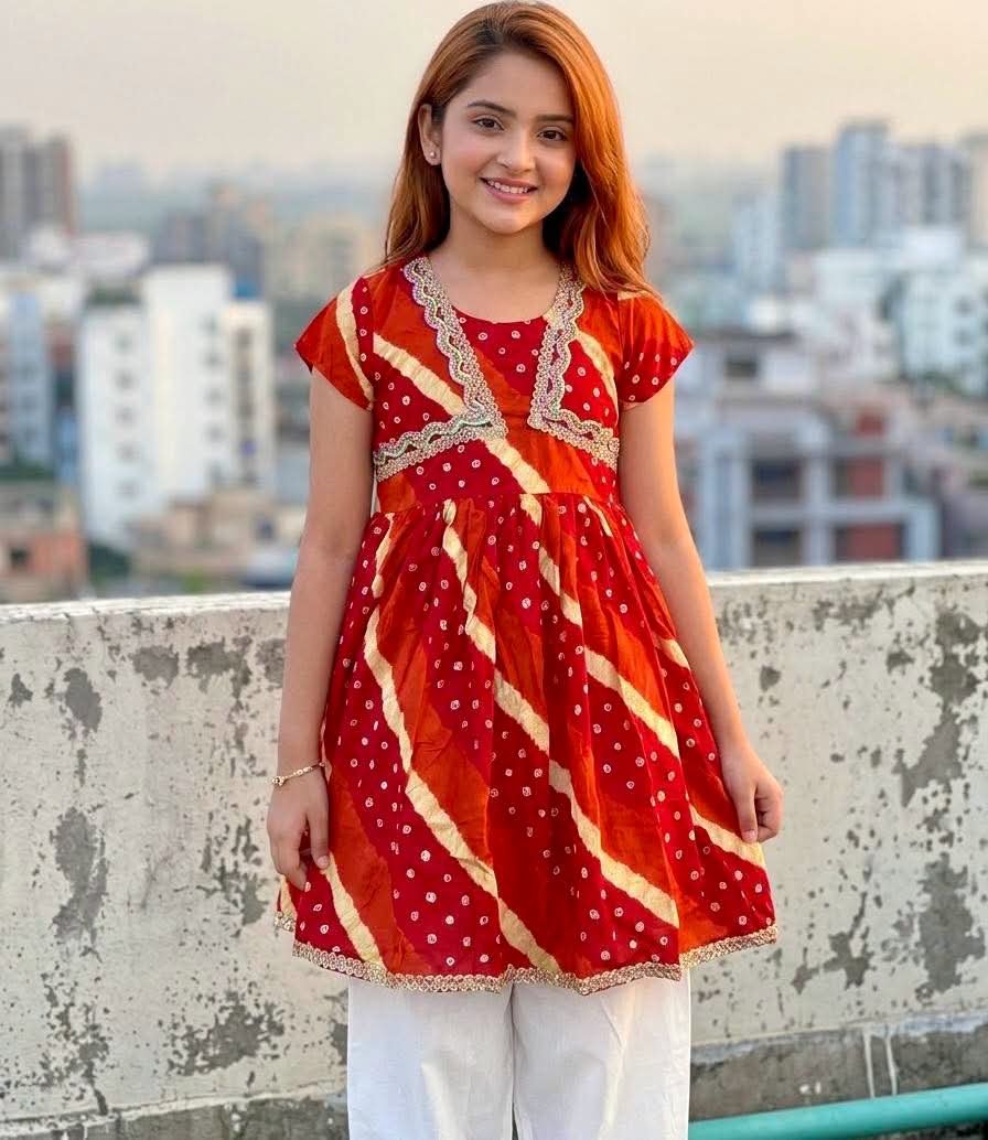 Red Batik Print New Frock — ছবি 2