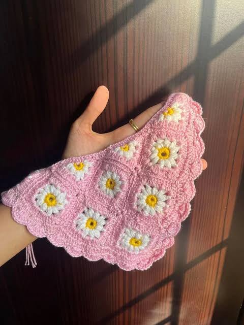 Soft Pink Sunflower Bandana — ছবি 1 — Hair Accessories
