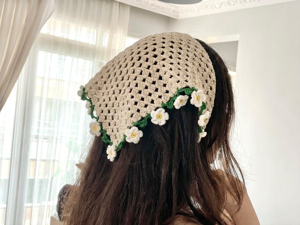 Daisy Dream Crochet Bandana — ছবি 1 — Casual Wear