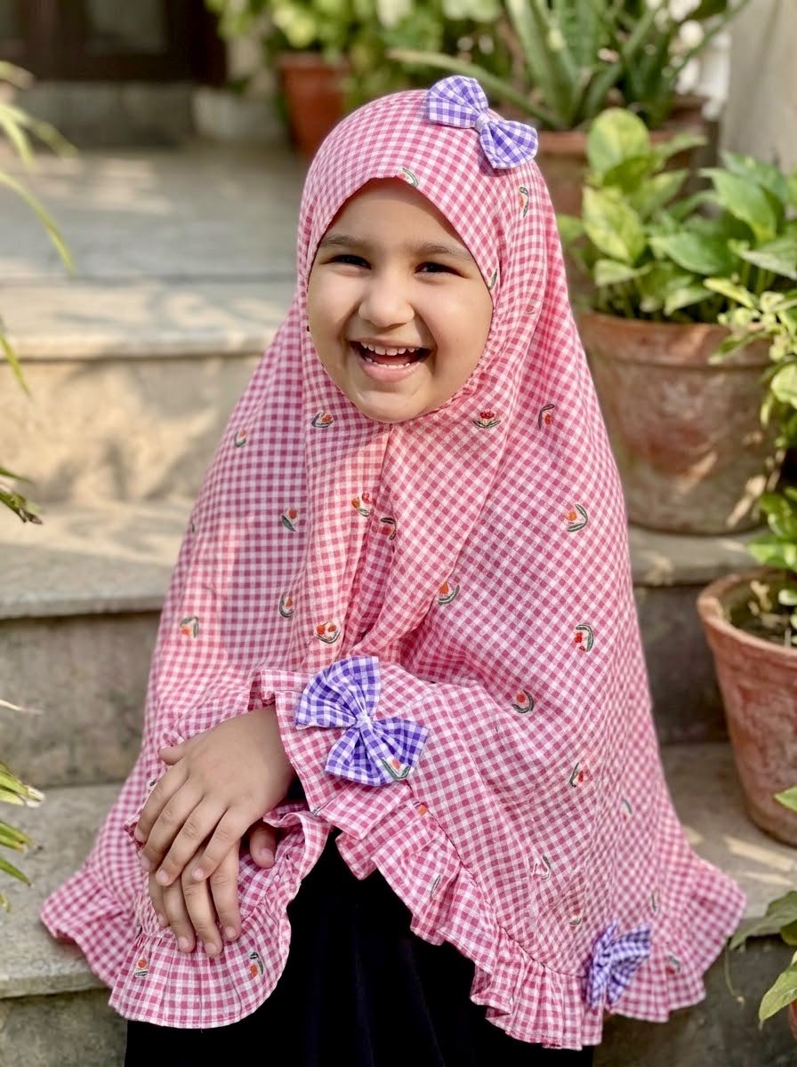 Pink Lilly Check Cotton Hijab — ছবি 2