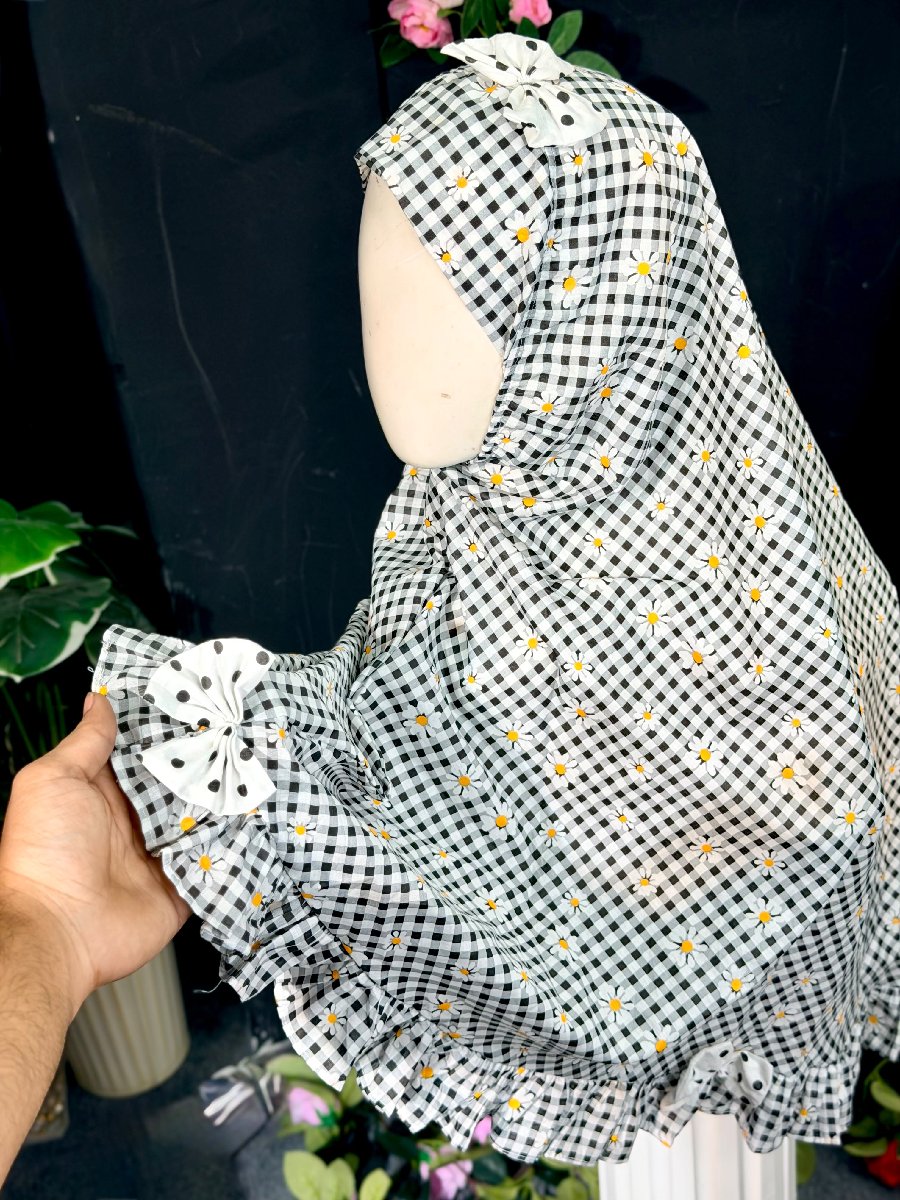 Black Check Sunflower Cotton Hijab — ছবি 4