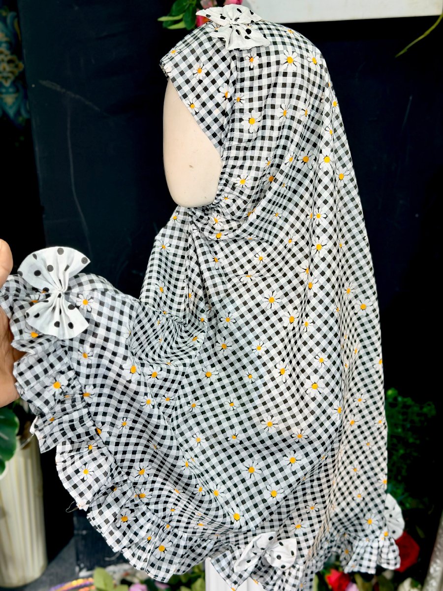 Black Check Sunflower Cotton Hijab — ছবি 3